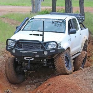 Muzzbar - Toyota Hilux N70 2011-15 (Facelift) Bull Bar