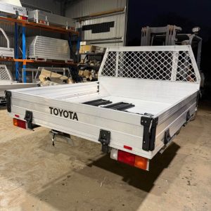 Toyota Land Cruiser Dual Cab Tray | 1800x1800 Heavy-Duty Alloy Tray with Ladder Rack