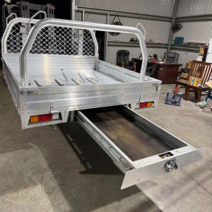 O'Brien Super Cab Aluminium Tray with Ladder Rack & Trundle